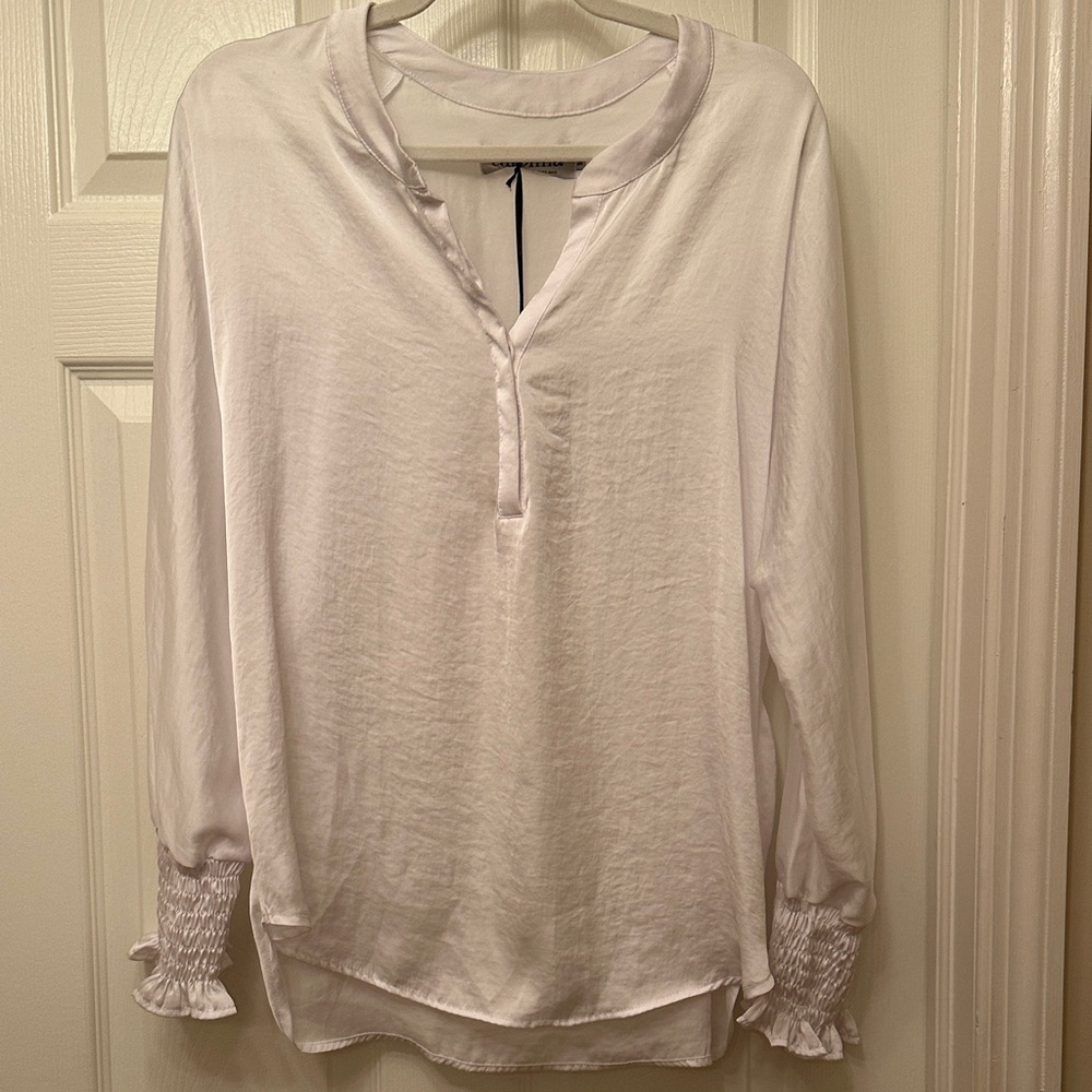 Elegant White Blouse with Smocked Cuffs Size M/L